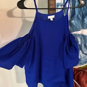 Boutique cold shoulder top